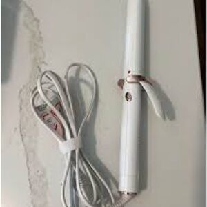 T3 White and Rose Gold Curling Iron